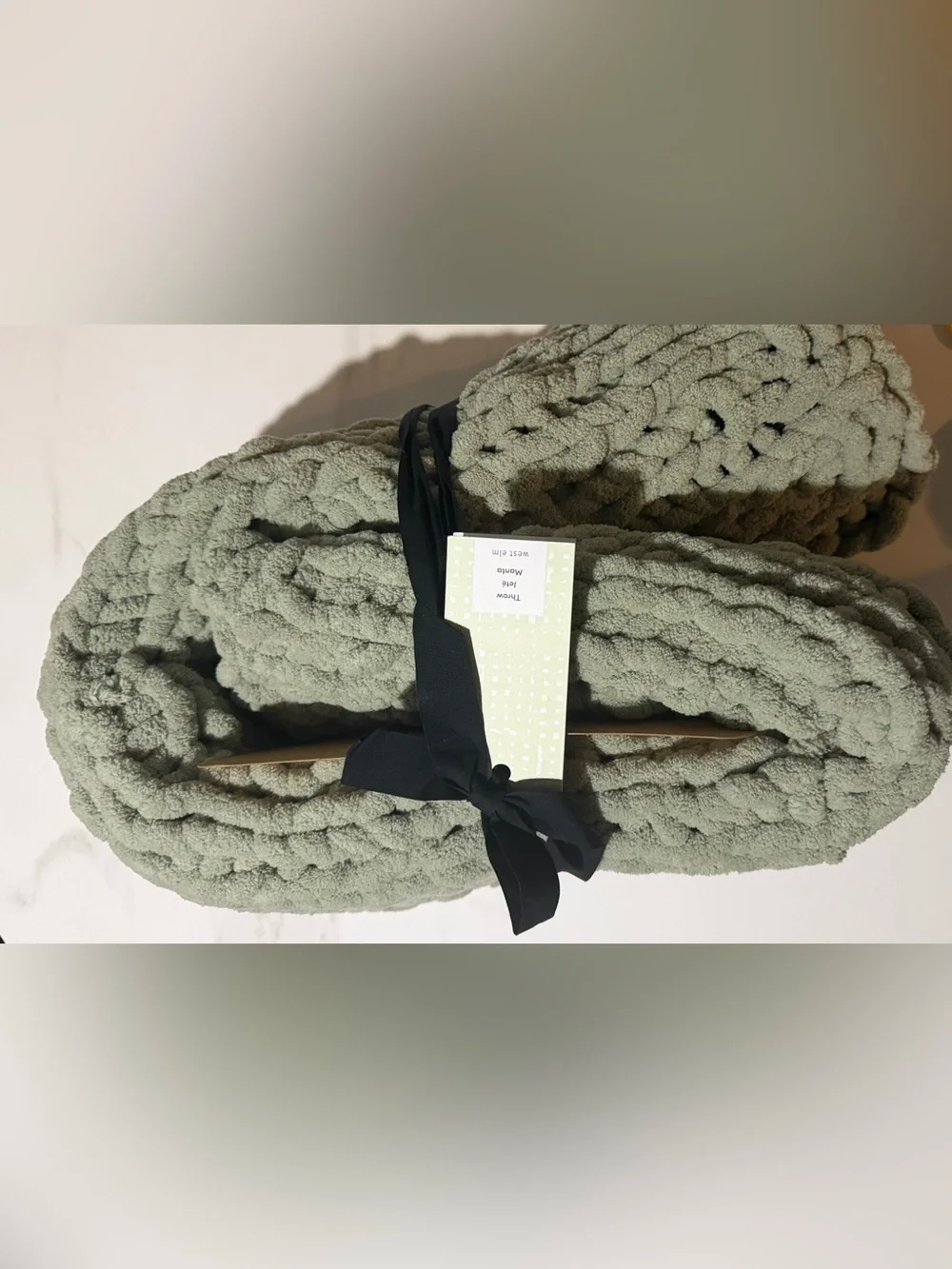West Elm Olive Green Plush Chunky Throw 44 x 56 in / 112 x 142 cm SAGE